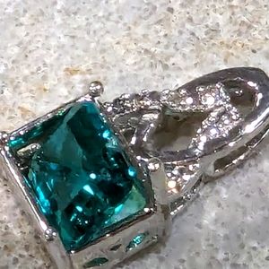 Jewelry makers Make ur own diamond & sterling silver pendant with 6x4 emerald